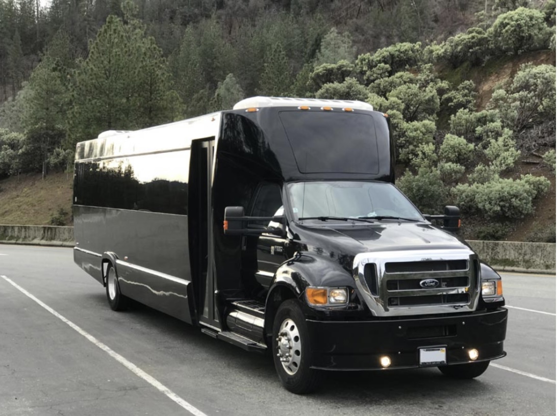 Wedding Bus in Ottawa